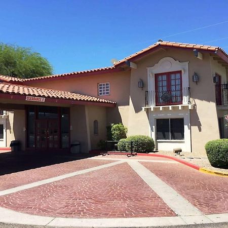 Days Inn By Wyndham Tucson City Center Exterior photo