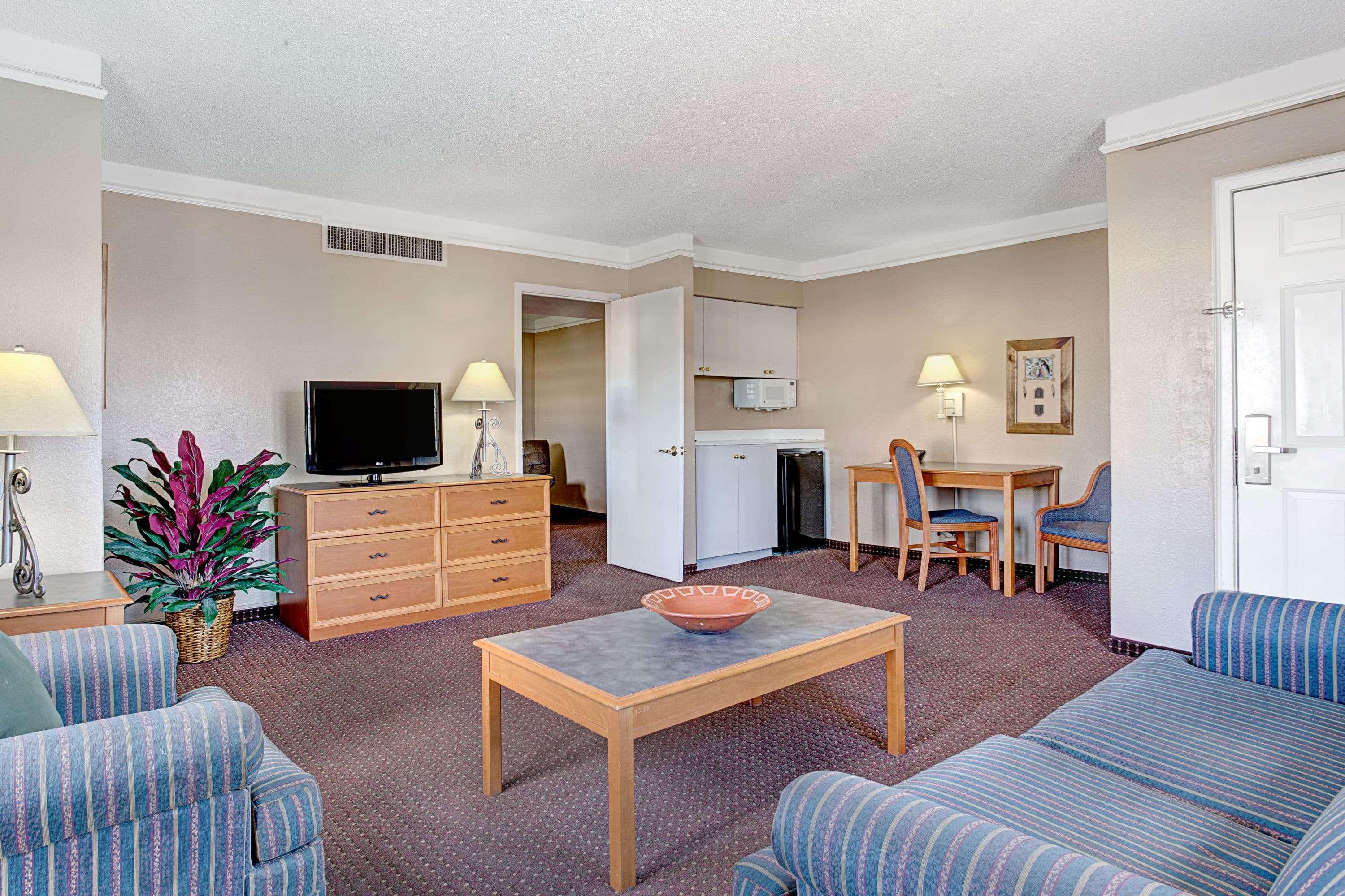 Days Inn By Wyndham Tucson City Center Exterior photo